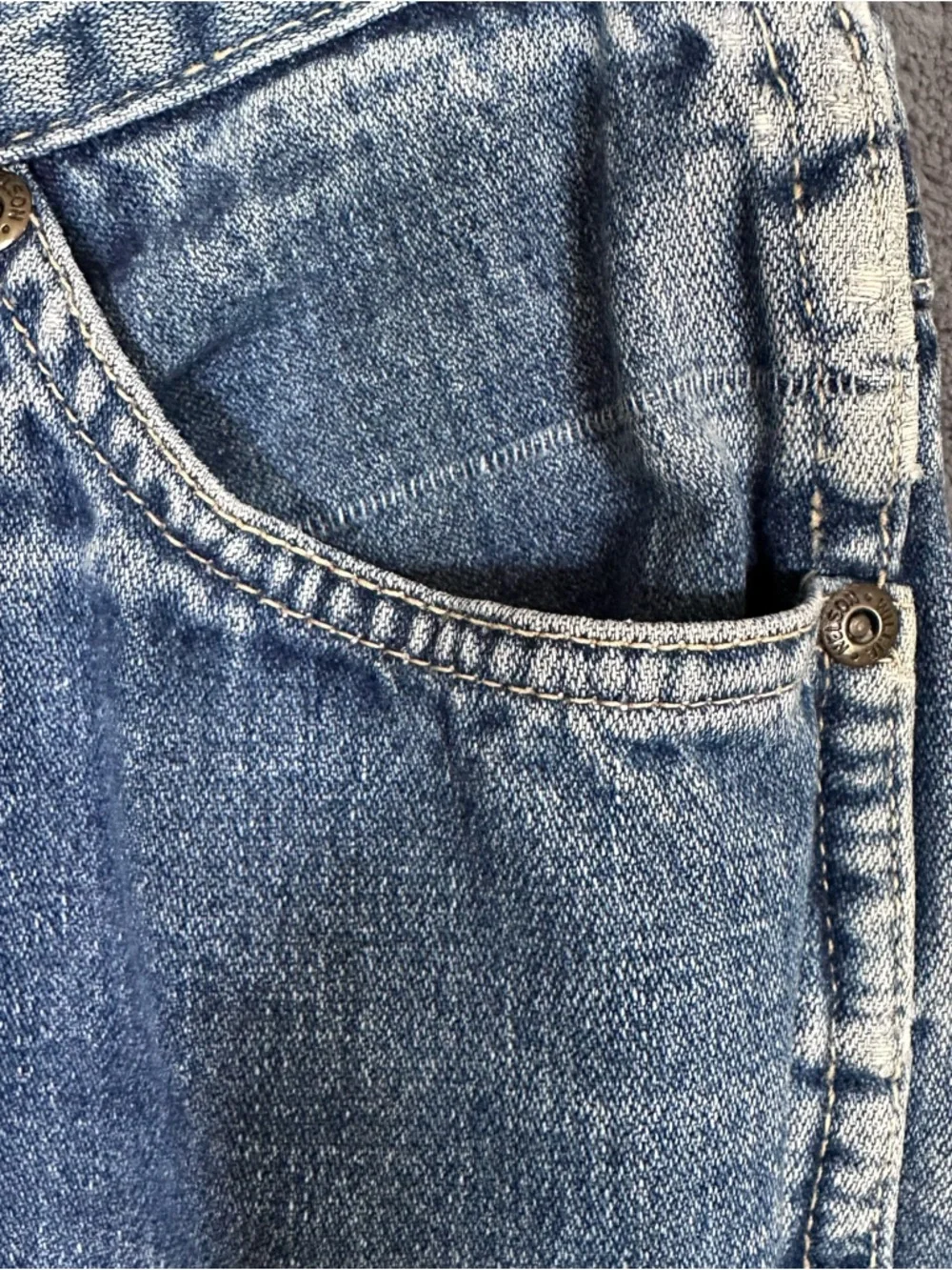 Willie Jeans Women's High Waist Blue Boot Cut Jeans Embroidered  Pocket 24x30